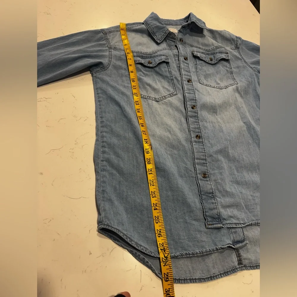 sofia by sofia vergara Light Blue Denim Top - Picture 5 of 5